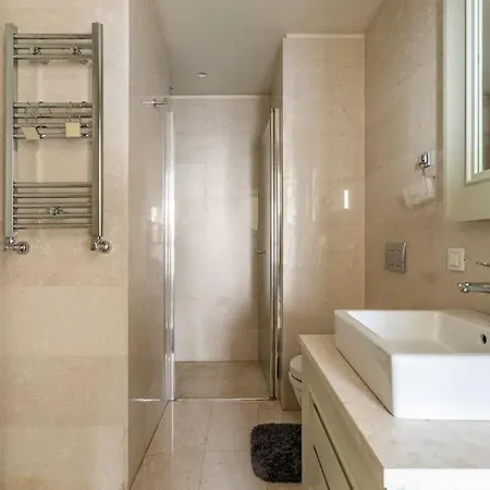 Gyoo Konforunda Yuksek Kat Apartment Istanbul